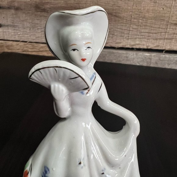 Southern Belle Porcelain Figurine Holding a Fan Raised Flower Detail on Dress - Picture 9 of 12